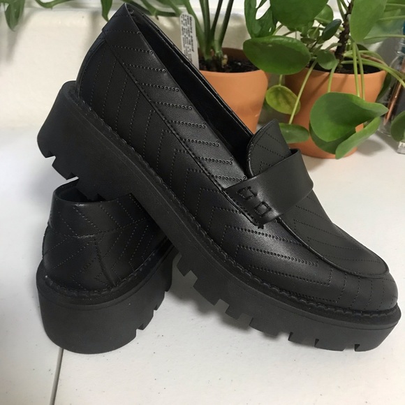 SOLD. NEW, UNUSED, chunky black loafers. - Picture 4 of 6